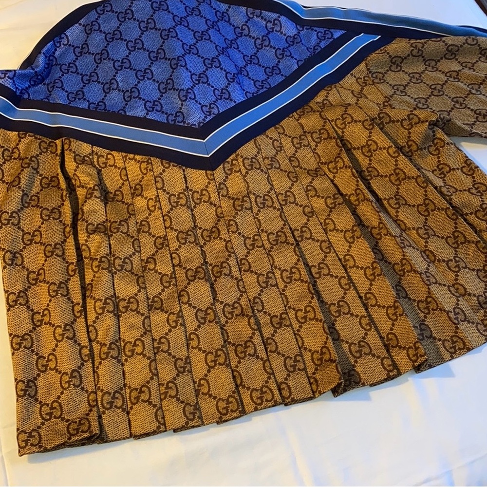 Authentic Gucci Monogram Pleated Jacket Nwot - image 6